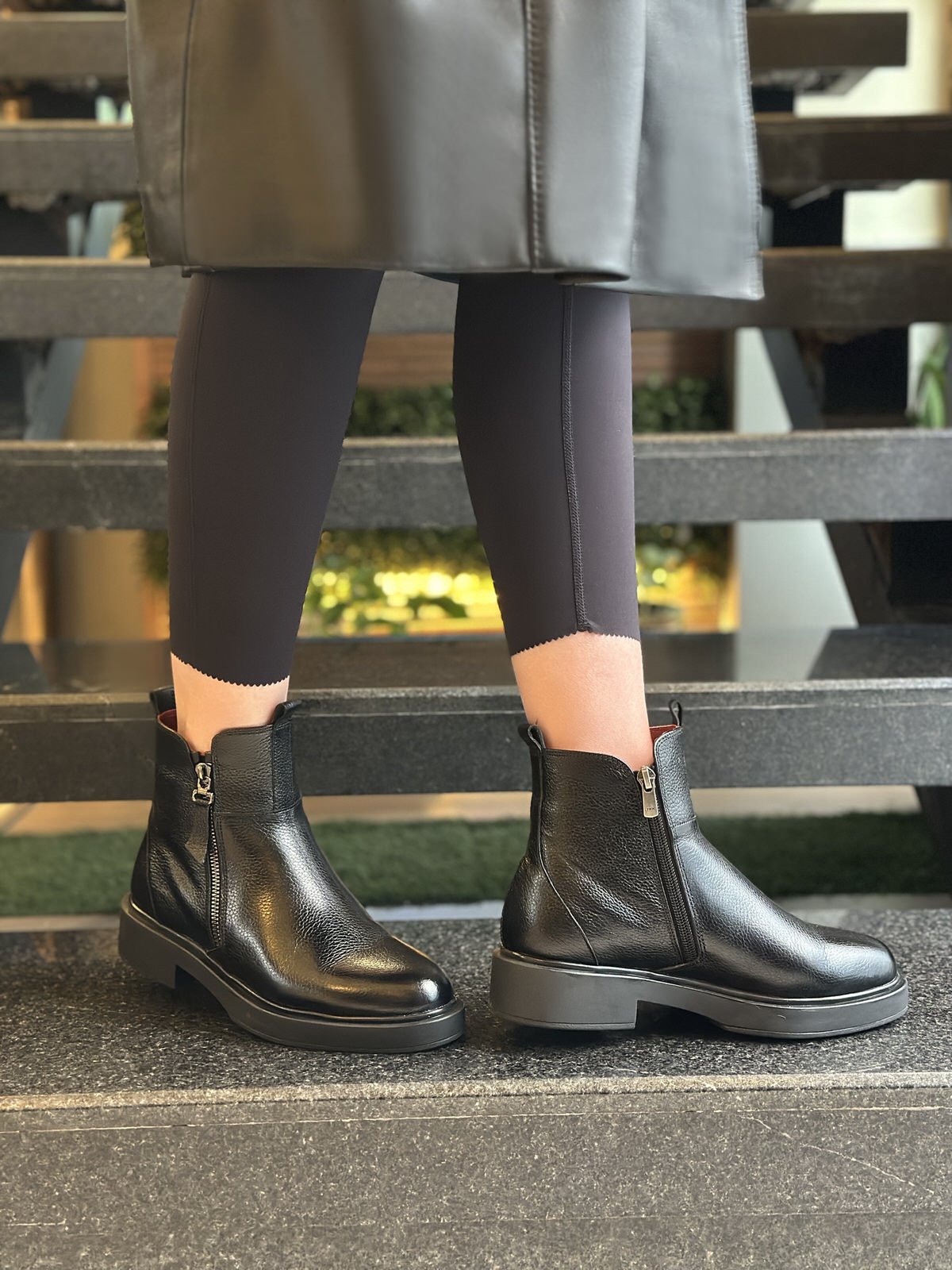 نیم بوت زنانه چرم گاوی.8603