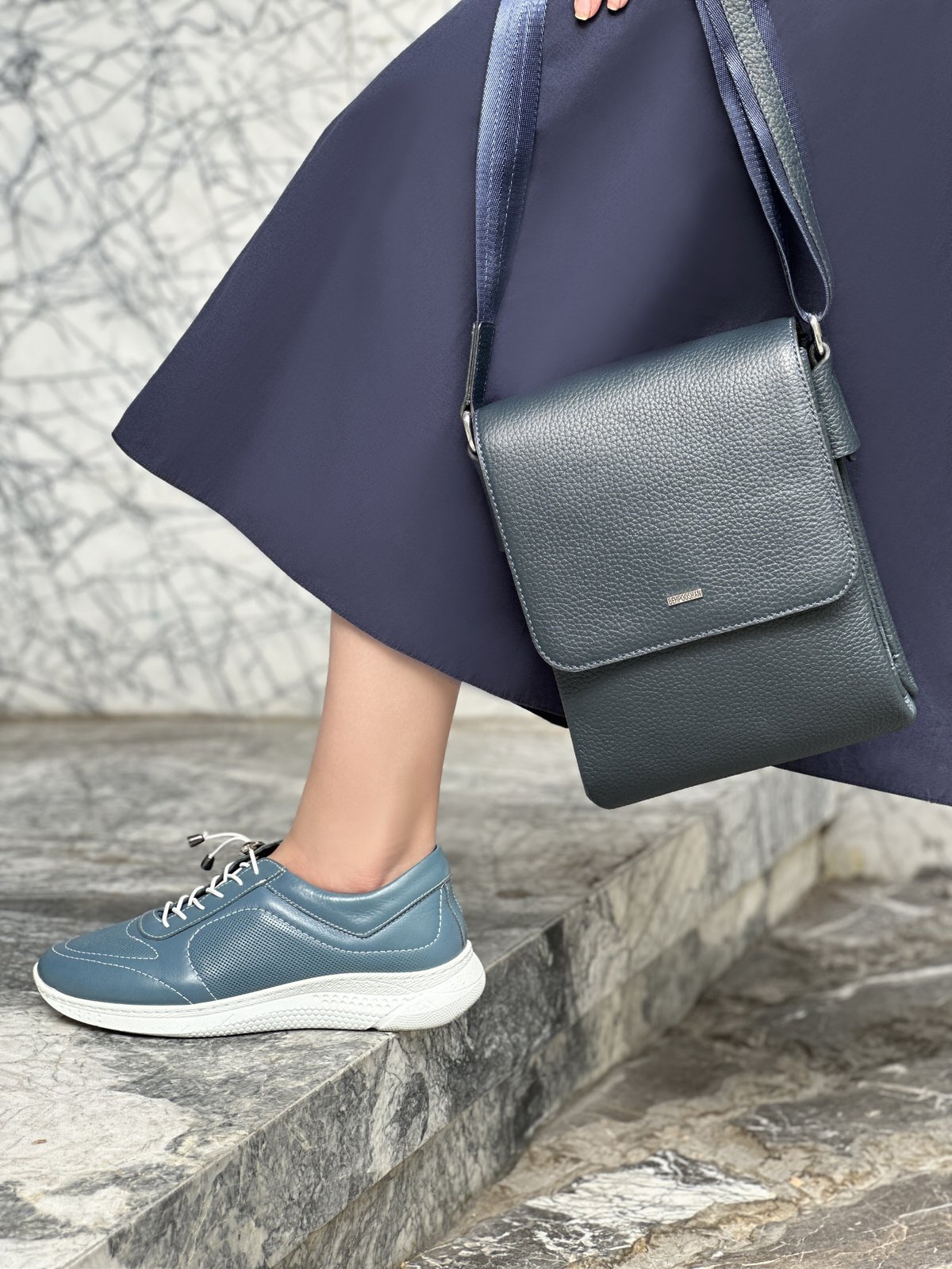 کفش زنانه چرم گاوی.8000