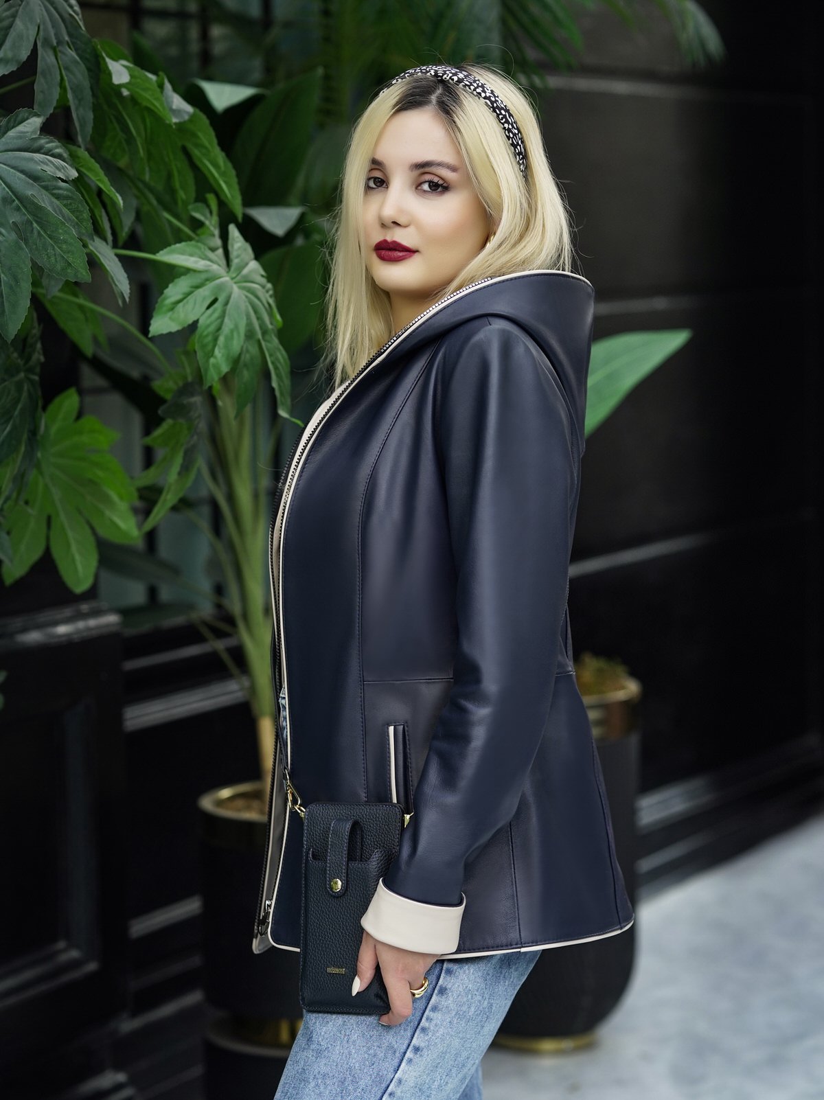 کاپشن زنانه چرم گوسفندی.KN645