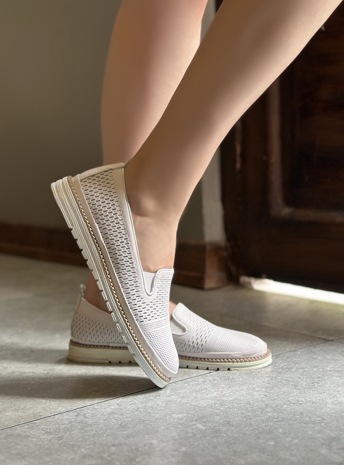 کفش زنانه چرم گاوی.4785 سفید