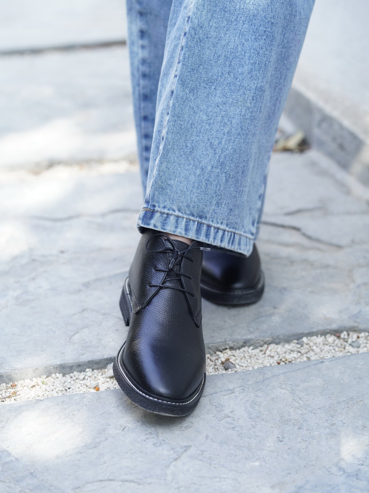 نیم بوت زنانه چرم گاوی.2476 مشکی فلوتر