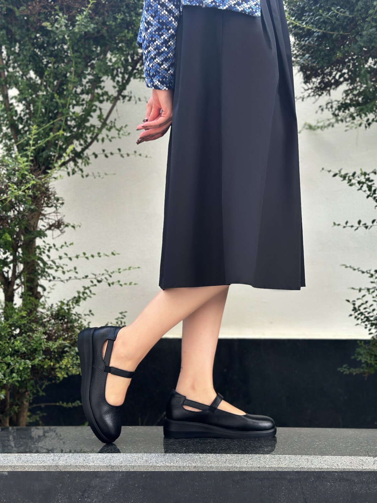 کفش زنانه چرم گاوی.157 مشکی فلوتر